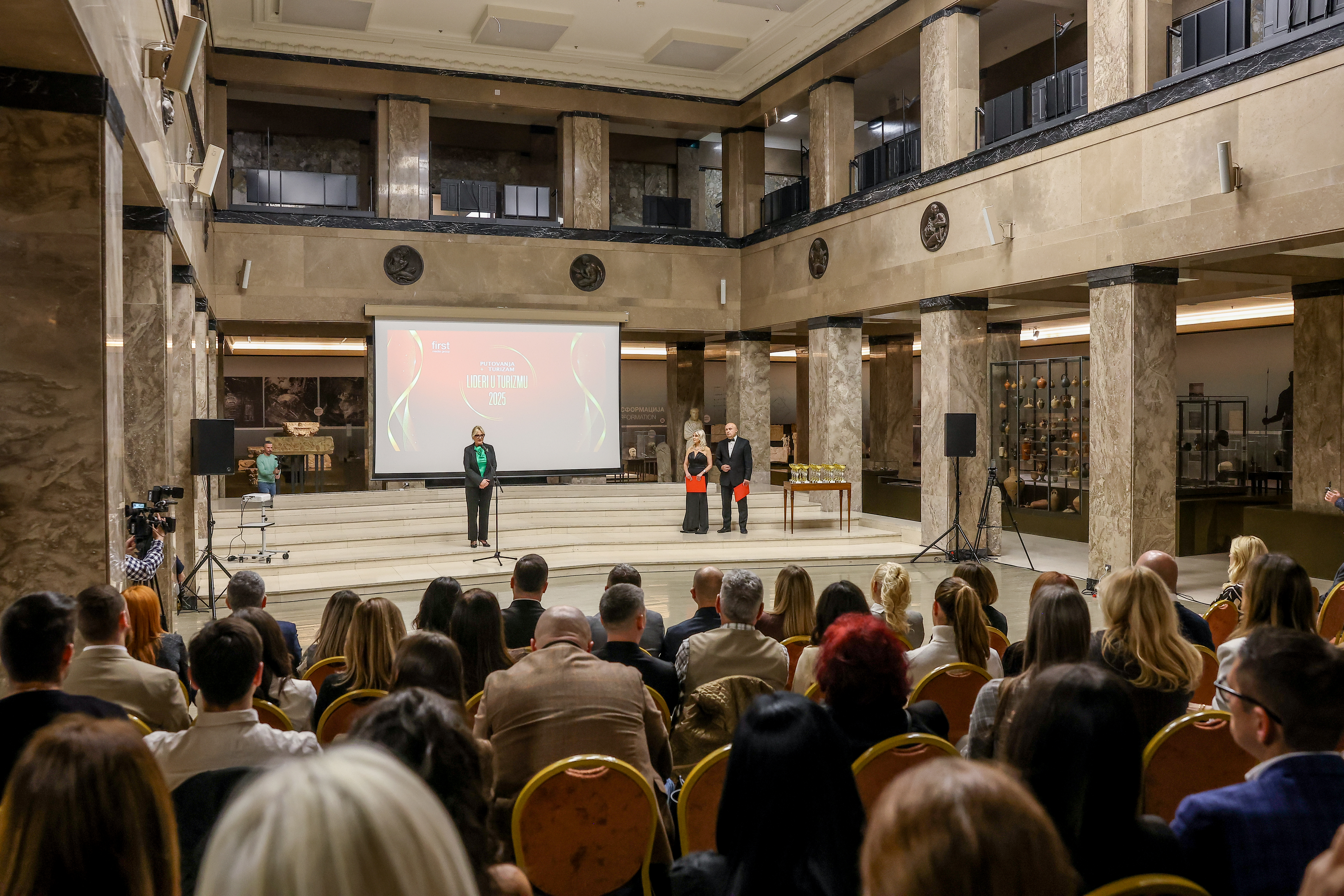 Dodela nagrada Lideri u turizmu 2025, održana u Narodnom muzeju u Beogradu